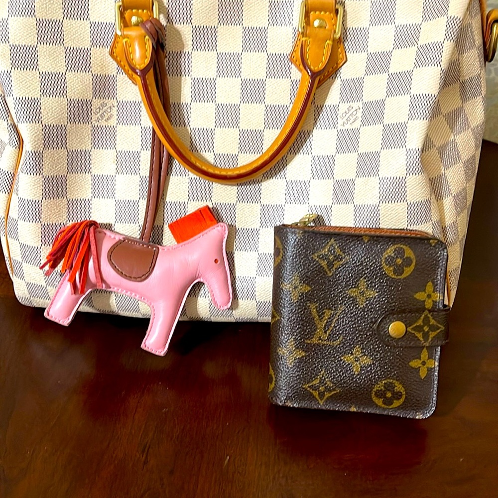 Vintage LV wallet authentic